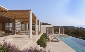 アマンゾイ リゾートの外観、テラスから山々を望む景観とプール。