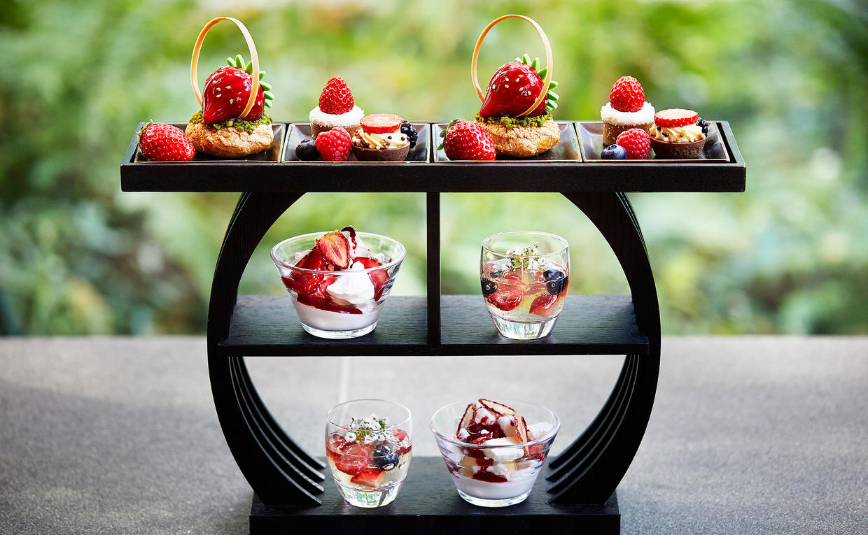 Aman Tokyo Strawberry Foret Dessert