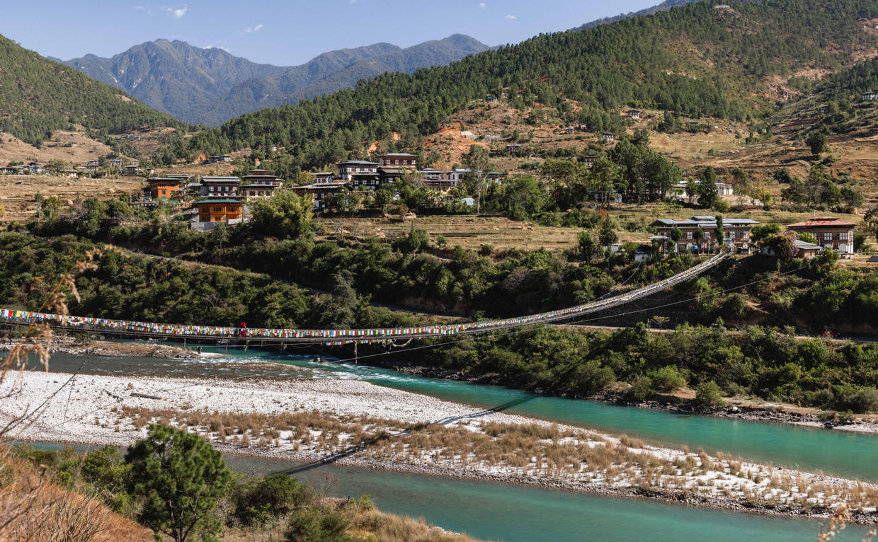 amankora-bhutan-punakha-longest-suspension-bridge.jpg
