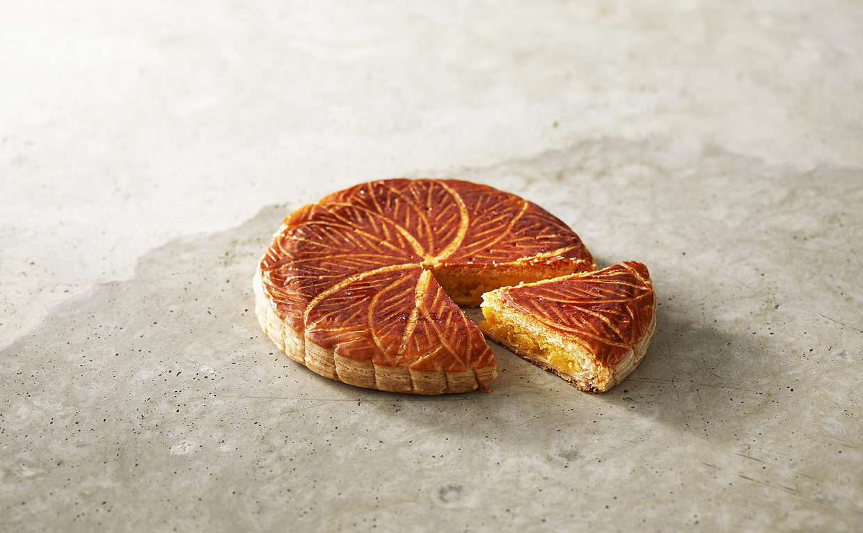 aman_tokyo_japan_-_retail_la_patisserie_by_aman_-_galette_des_rois
