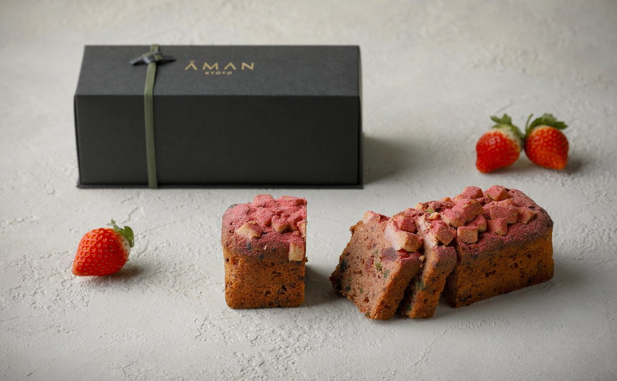 aman-kyoto-strawberry-pound-cake