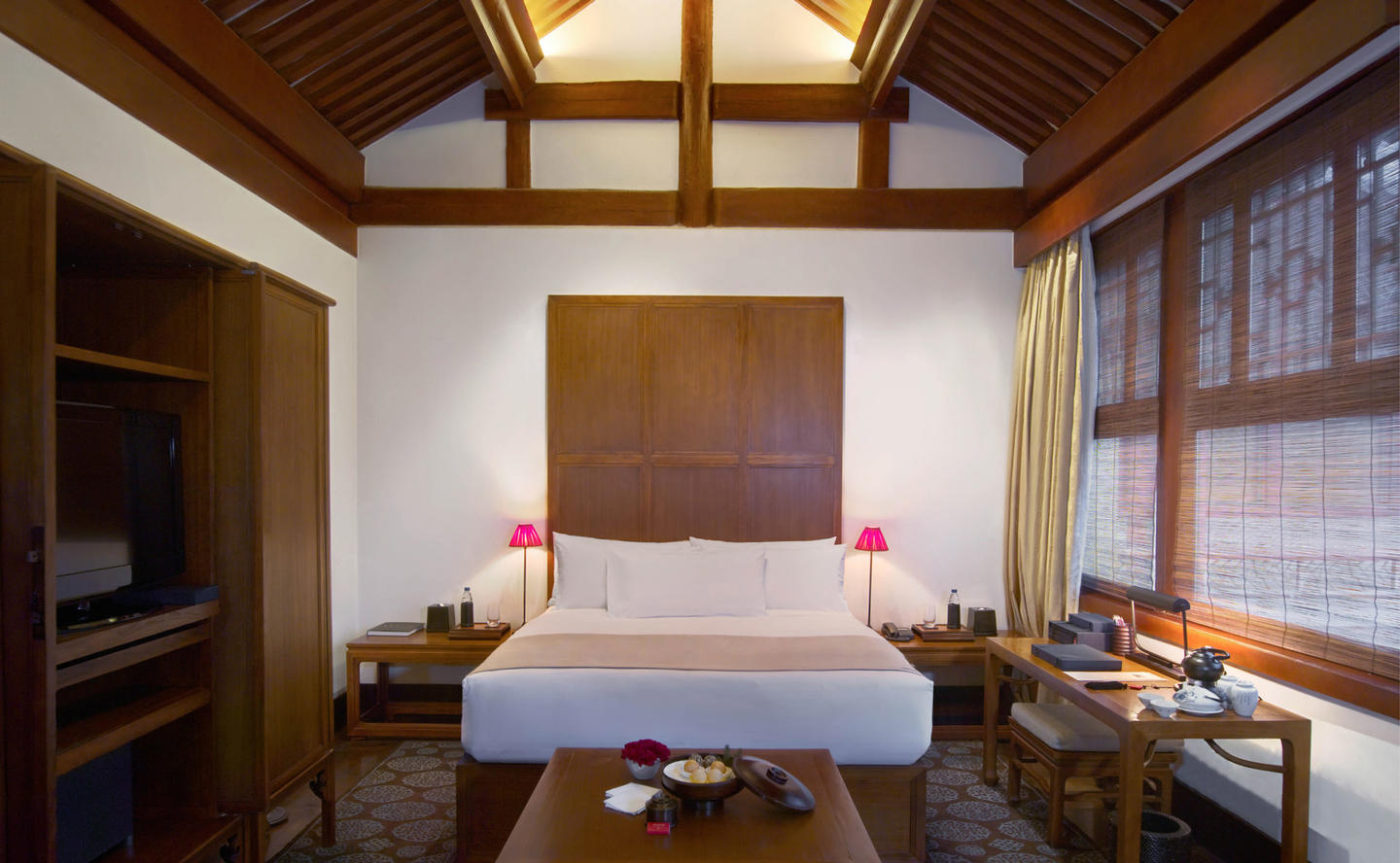 Bedroom, Courtyard Guestroom - Aman Summer Palace, China