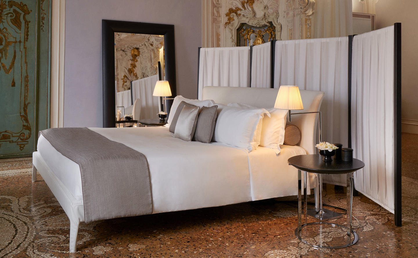 Bedroom, Alcova Tiepolo Suite - Aman Venice, Italy