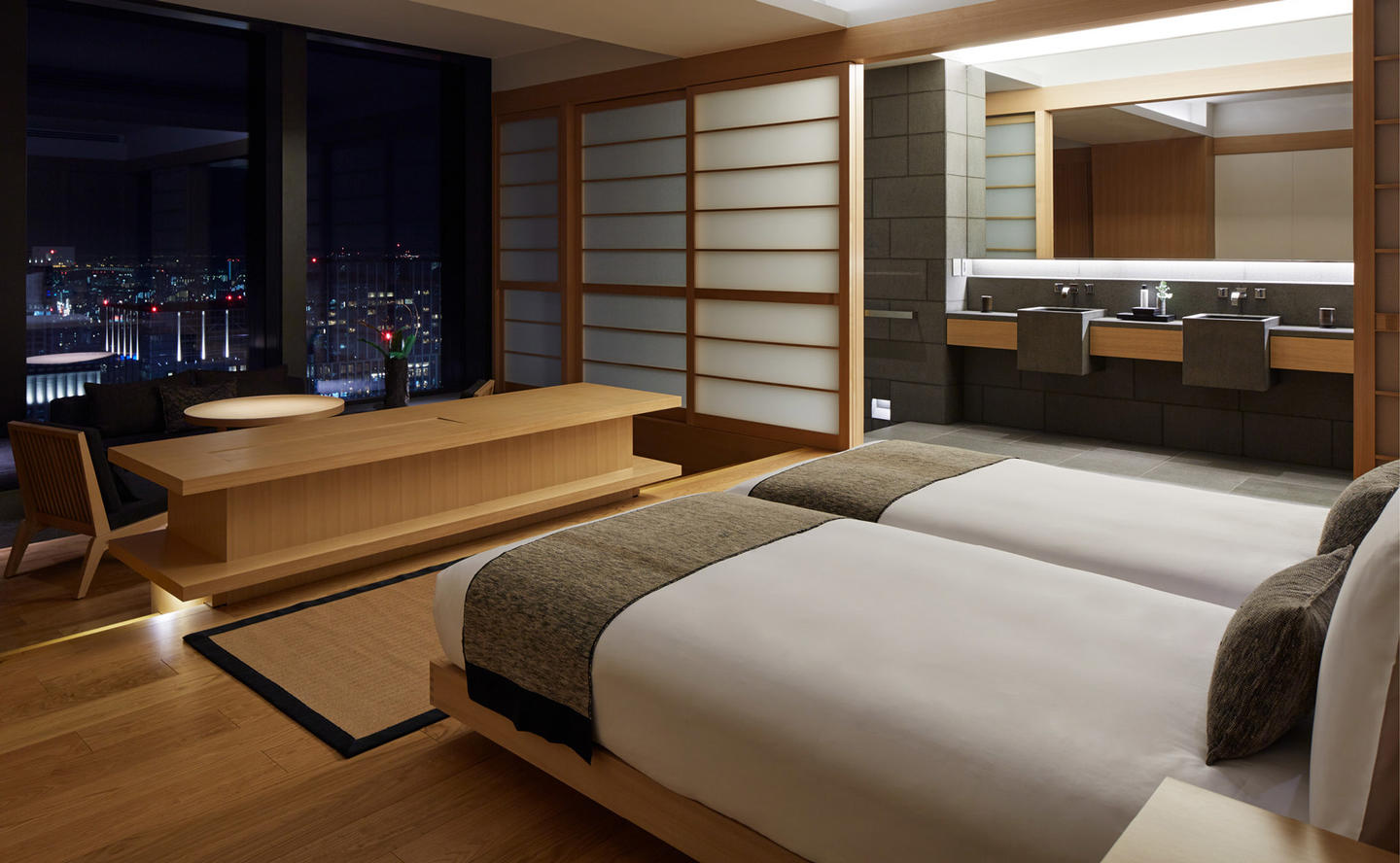 Bedroom, Deluxe Palace Garden View Room - Aman Tokyo, Japan