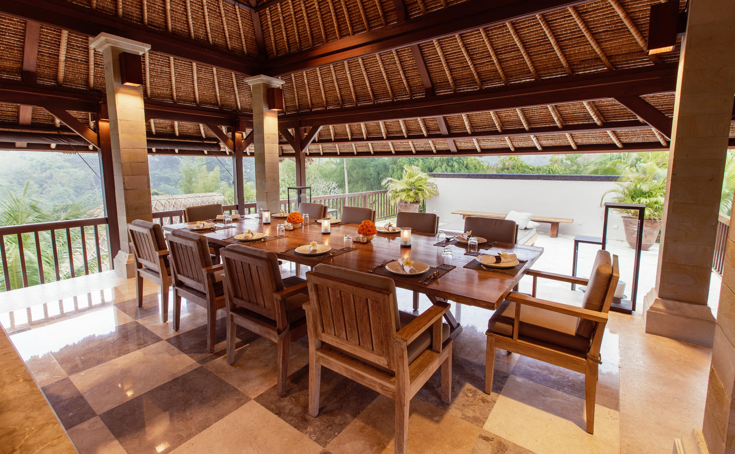 Aman Villas at Nusa Dua - Six-bedroom villa, Main Pavilion Dining Area