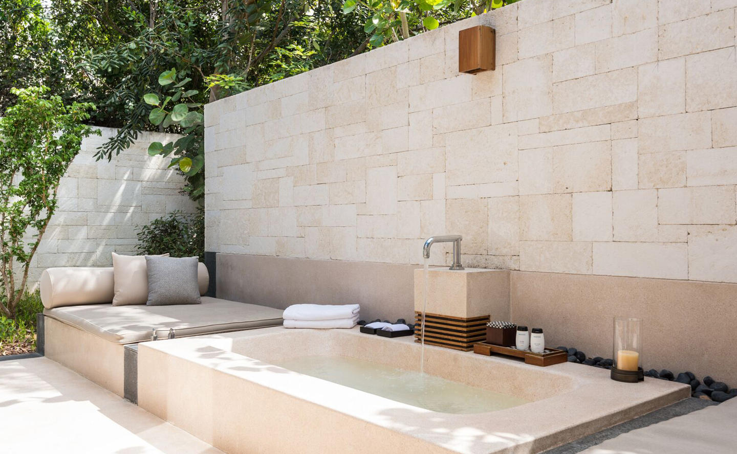 Outdoors Bathroom, Six-Bedroom Beach Sala Villa - Amanyara, Turks & Caicos