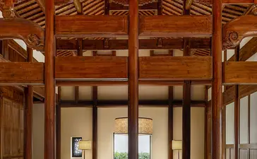 Amanyangyun gallery with symmetrical wooden architecture and central courtyard view.