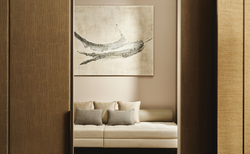 Dettaglio dello spogliatoio della Corner Suite presso l'hotel Aman New York, con toni neutri e illuminazione soft.