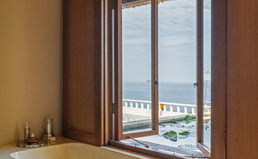 Bathtub with ocean views at Amankila resort, Indonesia.