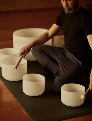 Singing bowls