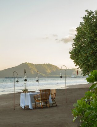 Amankila, Bali - Dining