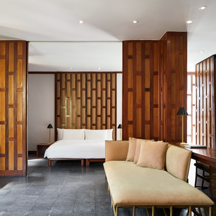 Eight-Bedroom Garden Villa