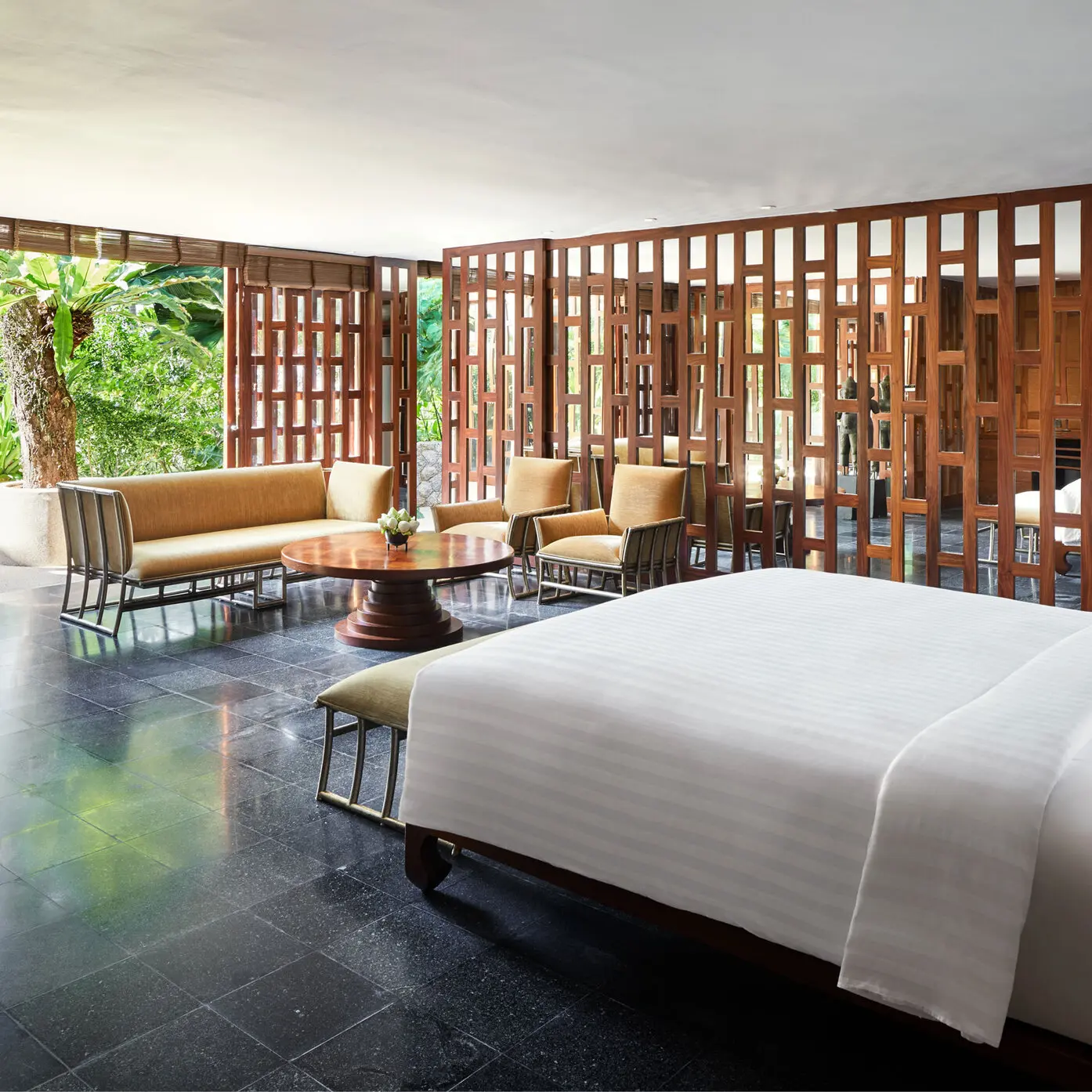 Six-Bedroom Garden Villa