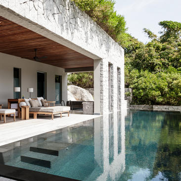 Lake Wellness Pool Villa