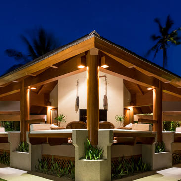 Pavillon à manger d'une villa une chambre au coucher du soleil, Amanpulo, Philippines.