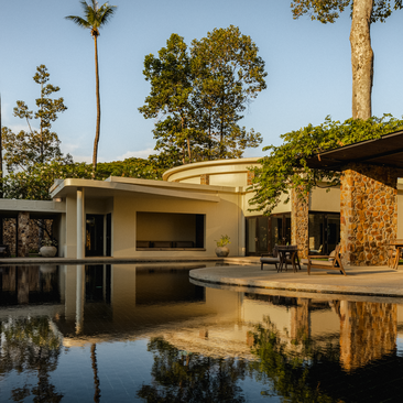 Amansara, Pool