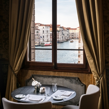 Aman Venice, Dining
