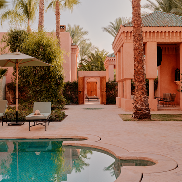 Villa con dos dormitorios y piscina privada en Amanjena, Marruecos.