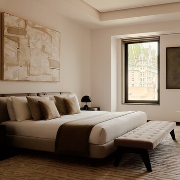 Chambre principale avec lit king-size et accès à la terrasse à Aman New York.
