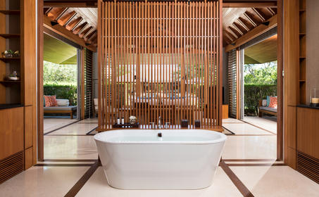Amanyara - Accommodation, 4-Bedroom Beach Sala Villa, Bathroom