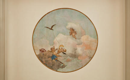 Circular ceiling fresco depicting cherubs and birds among clouds in Coccinas apartment at Aman Venice.