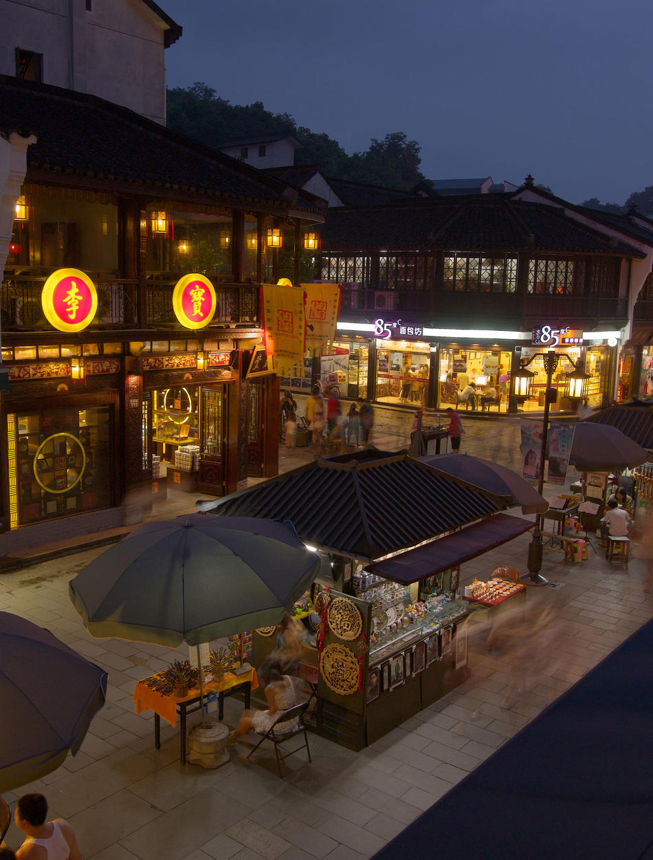 Amanfayun, China - Market, Evening