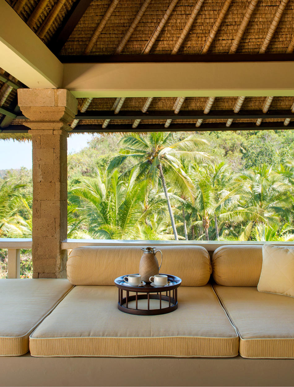 Entrance Relaxation Area, Pool Suite - Amankila, Bali
