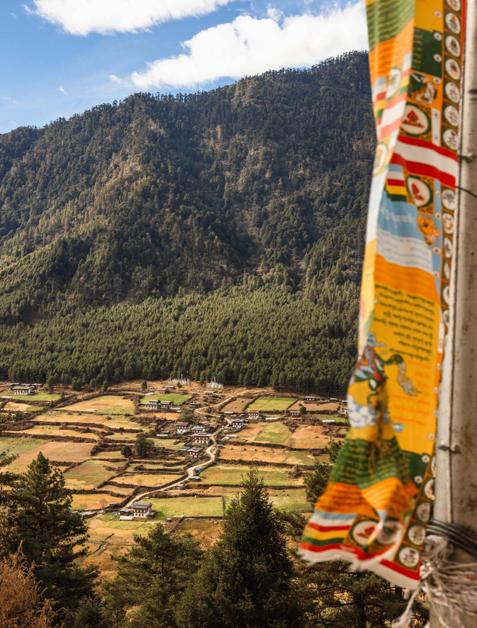 amankora-bhutan-gangtey-goempa-views.jpg