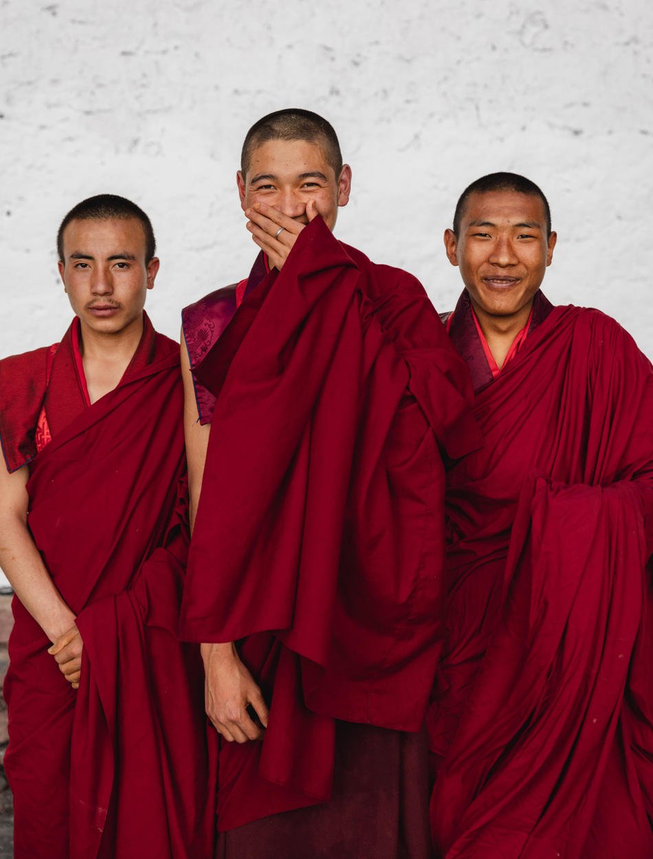 amankora-bhutan-punakha-dzong-monks.jpg