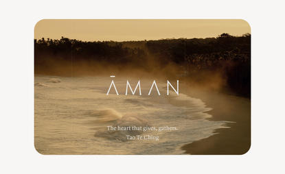 アマンヤラ リゾートのギフトカード、河畔の風景と「AMAN」のロゴ入り