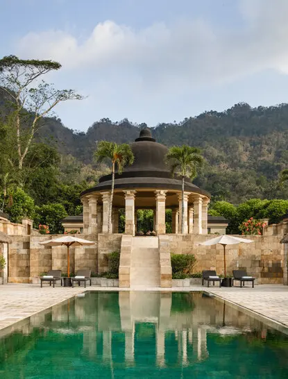 Dalem Jiwo suite pavilion with emerald plunge pool at Amanjiwo, Java, Indonesia.