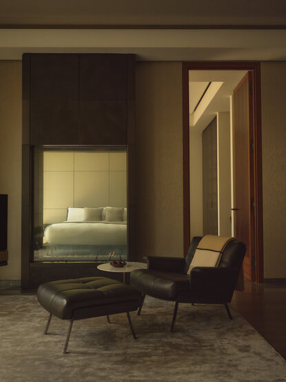 Chambre à coucher avec vue sur le 17e étage à Aman New York.