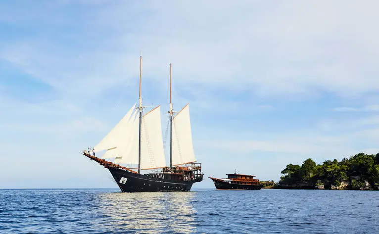 Amandira_Yacht_Indonesia.