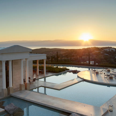Amanzoe hero square