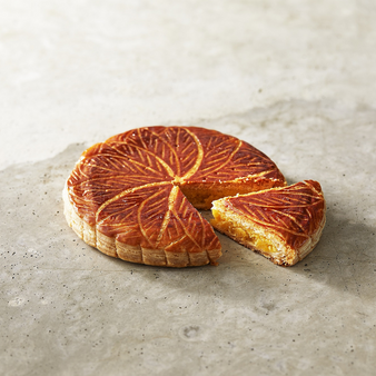 aman_tokyo_japan_-_retail_la_patisserie_by_aman_-_galette_des_rois