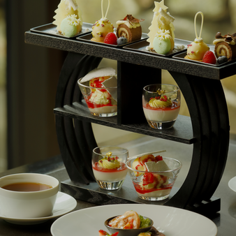 aman_tokyo_cafe_festive_foret_dessert_sq
